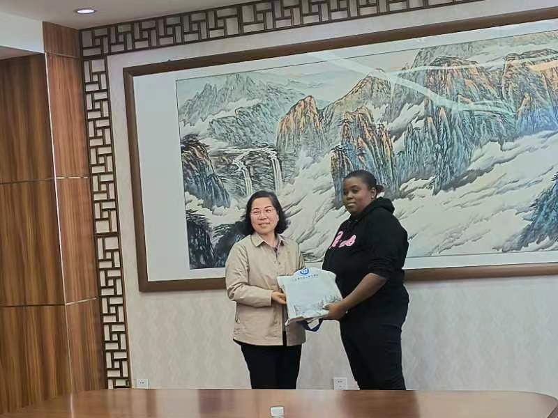 1. Rhona-Tvet-China-3