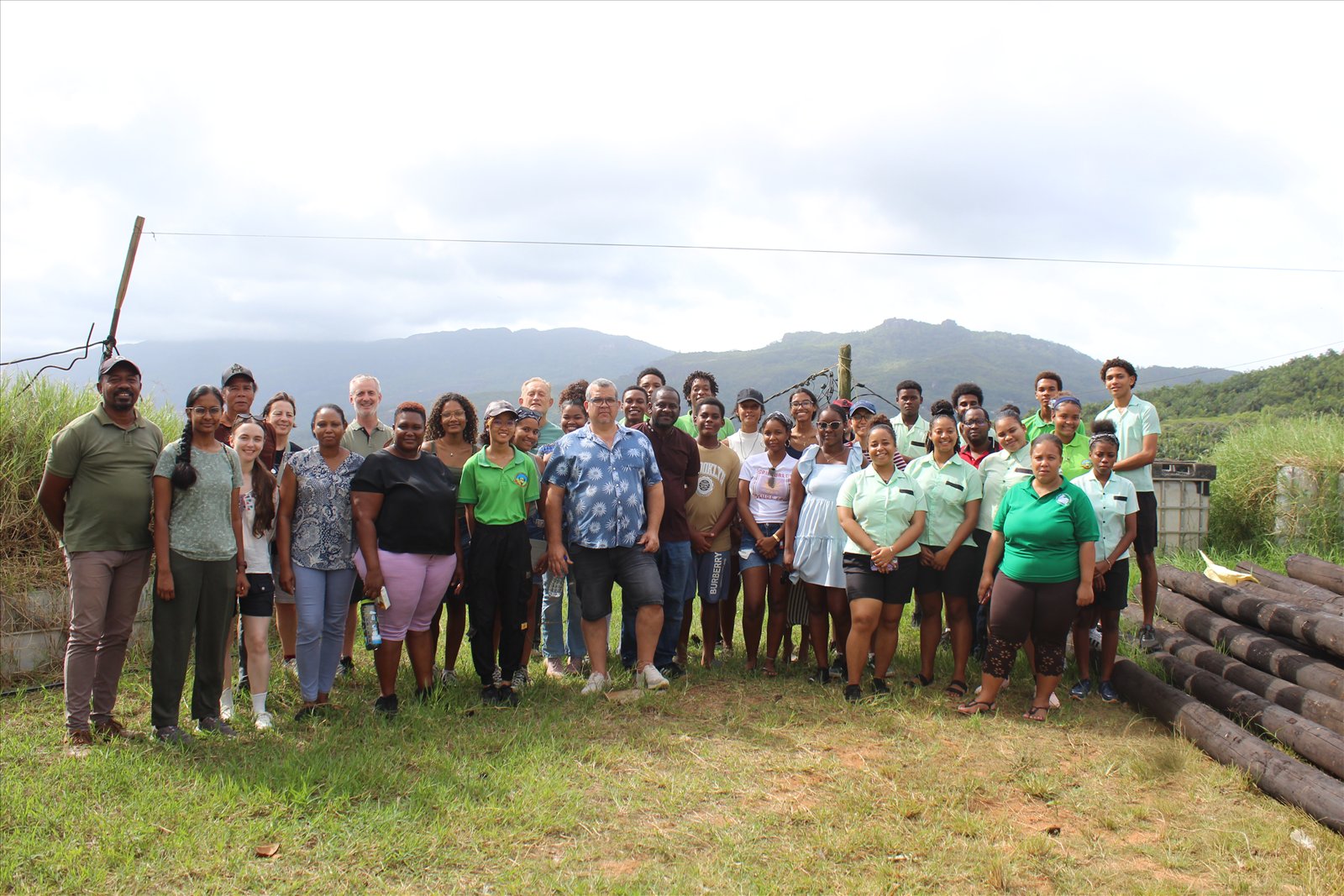 SIAH and University of Seychelles students with staff and GreenTraINT partners during the 16 July farm visit